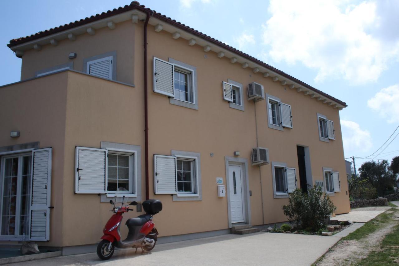 Apartments Pegla Nerezine Exterior foto
