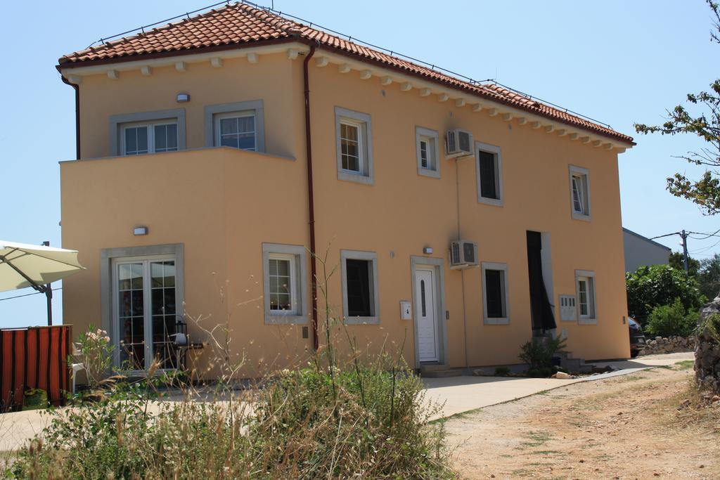 Apartments Pegla Nerezine Exterior foto